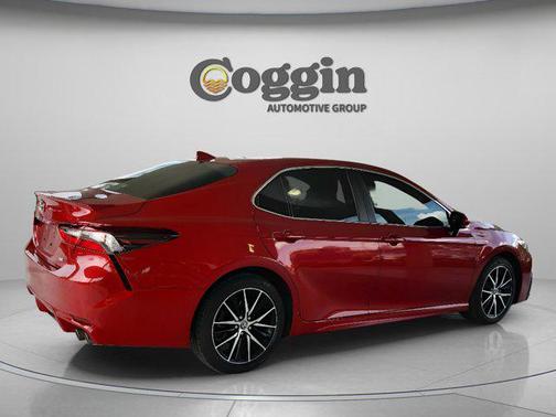 Supersonic Red 2023 Toyota Camry SE