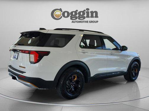 Star White Metallic Tri-Coat 2026 Ford Explorer Tremor