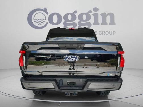 Agate Black Metallic 2025 Ford F-150 Lightning Flash