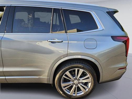 2023 Cadillac XT6 Premium Luxury FWD