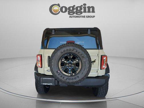 Desert Sand 2026 Ford Bronco Outer Banks