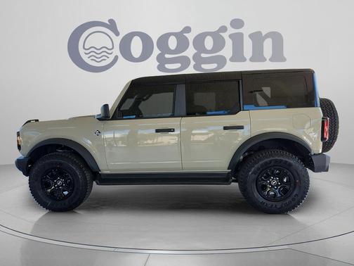 Desert Sand 2026 Ford Bronco Outer Banks