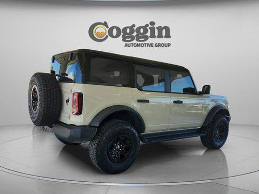 Desert Sand 2026 Ford Bronco Outer Banks