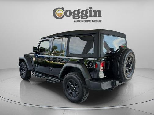 Black Clearcoat 2026 Jeep Wrangler Sport