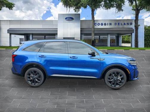 2023 Kia Sorento SX