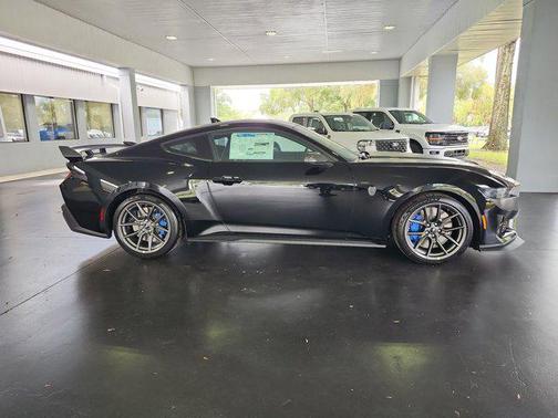 2025 Ford Mustang Dark Horse Fastback