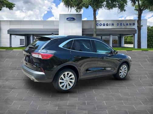 2021 Ford Escape Titanium