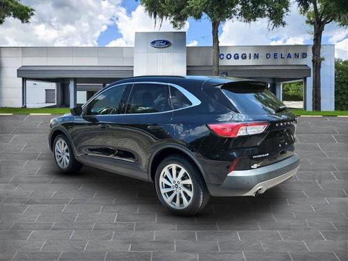 2021 Ford Escape Titanium