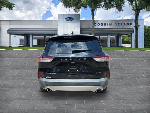 2021 Ford Escape Titanium
