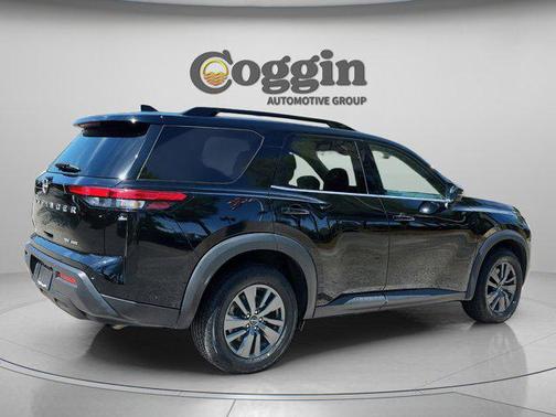 2023 Nissan Pathfinder SV 4WD