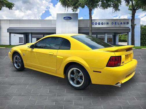2004 Ford Mustang GT Premium