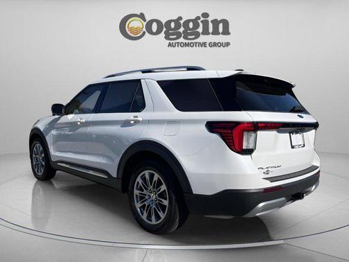 Star White Metallic Tri-Coat 2026 Ford Explorer Platinum