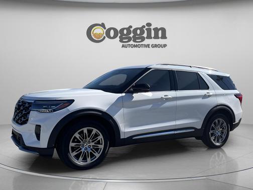 Star White Metallic Tri-Coat 2026 Ford Explorer Platinum