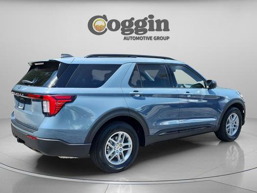 Vapor Blue Metallic 2026 Ford Explorer Active