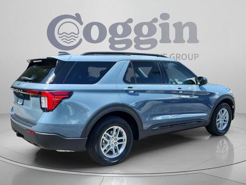 Vapor Blue Metallic 2026 Ford Explorer Active
