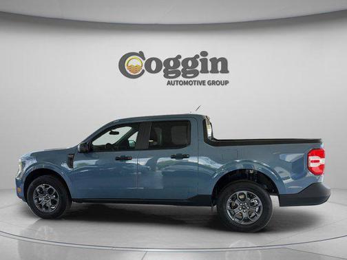 Azure Gray Metallic Tri-Coat 2026 Ford Maverick XLT