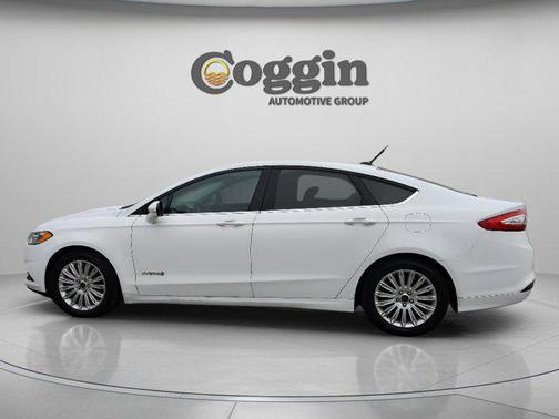 2015 Ford Fusion Hybrid SE