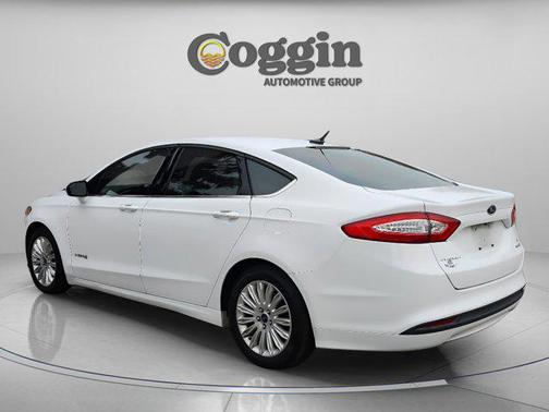 2015 Ford Fusion Hybrid SE