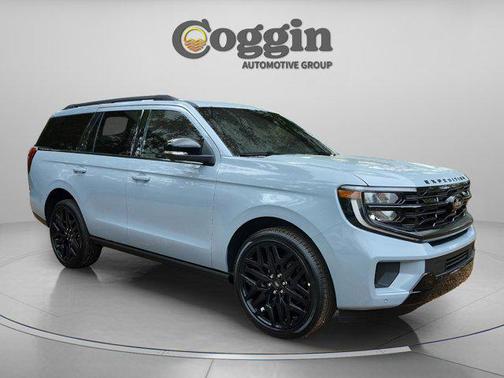 Glacier Gray Metallic Tri-Coat 2026 Ford Expedition Platinum