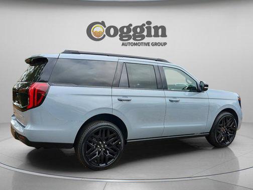Glacier Gray Metallic Tri-Coat 2026 Ford Expedition Platinum