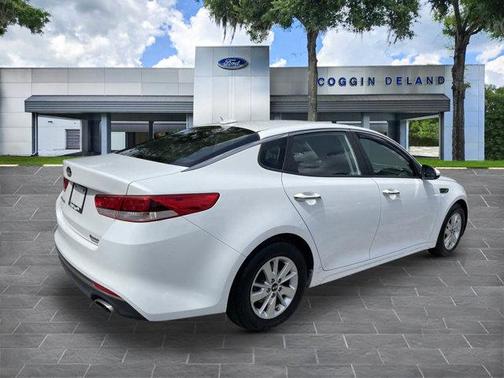 2017 Kia Optima LX