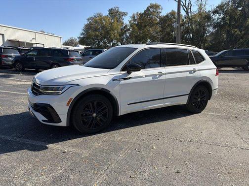2022 Volkswagen Tiguan 2.0T SE R-Line Black