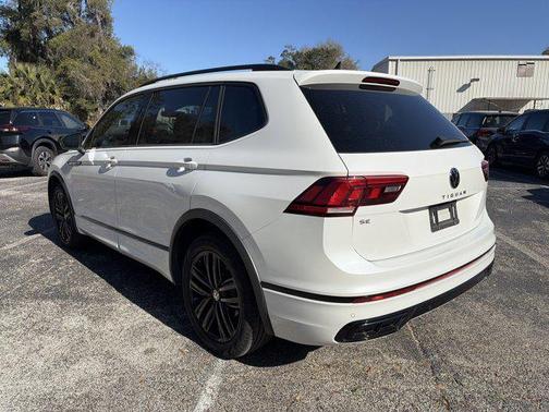2022 Volkswagen Tiguan 2.0T SE R-Line Black