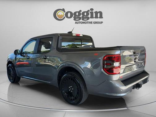 Carbonized Gray Metallic 2025 Ford Maverick Lobo