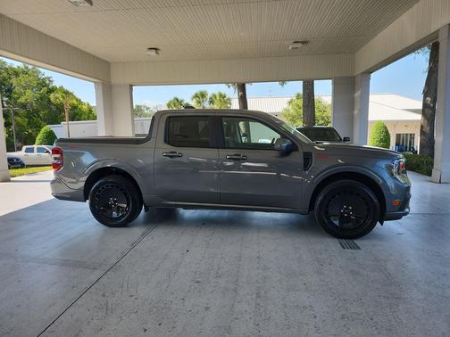 Carbonized Gray Metallic 2025 Ford Maverick Lobo