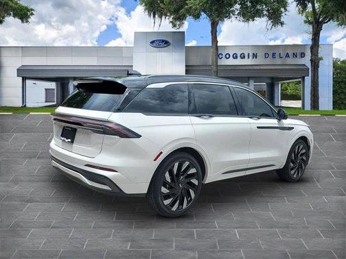 2024 Lincoln Nautilus Black Label