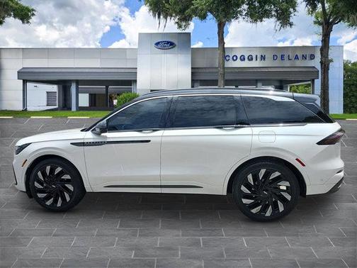 2024 Lincoln Nautilus Black Label