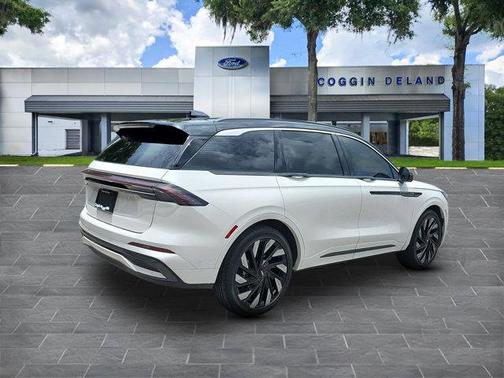 2024 Lincoln Nautilus Black Label