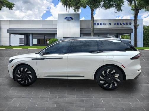 2024 Lincoln Nautilus Black Label