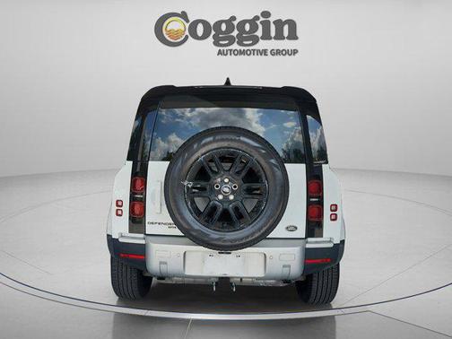 Fuji White 2021 Land Rover Defender 110 SE