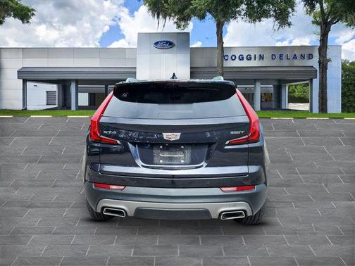 2022 Cadillac XT4 Premium Luxury