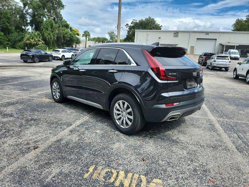 2022 Cadillac XT4 Premium Luxury