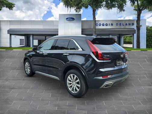 2022 Cadillac XT4 Premium Luxury