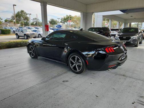 2024 Ford Mustang EcoBoost