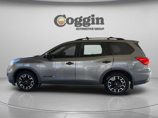 2019 Nissan Pathfinder SV