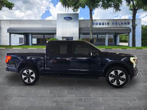 2025 Ford F-150 Lightning Platinum
