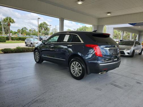 Harbor Blue Metallic 2018 Cadillac XT5 Luxury