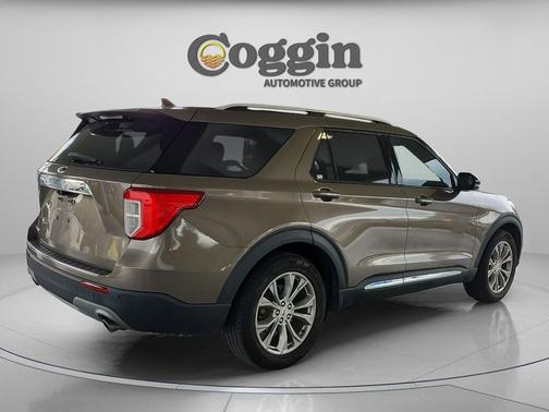 Stone Gray Metallic 2021 Ford Explorer Limited