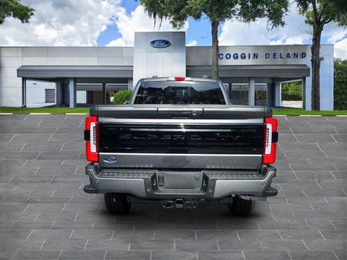 2025 Ford F-250 Platinum