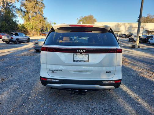 2022 Kia Carnival LXS