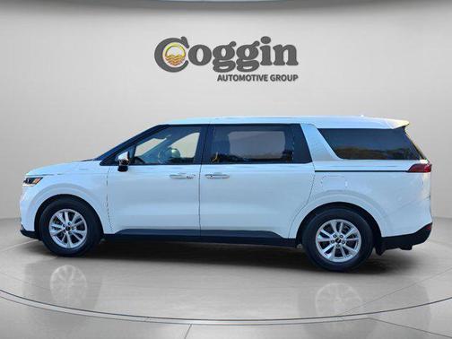 2022 Kia Carnival LXS