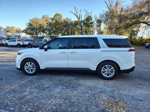 2022 Kia Carnival LXS