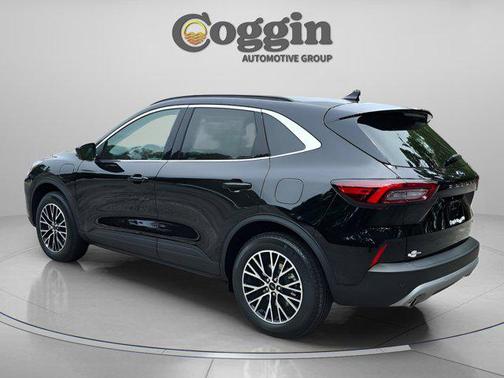Agate Black Metallic 2025 Ford Escape PHEV Base