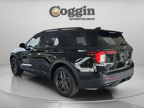 Agate Black Metallic 2026 Ford Explorer ST
