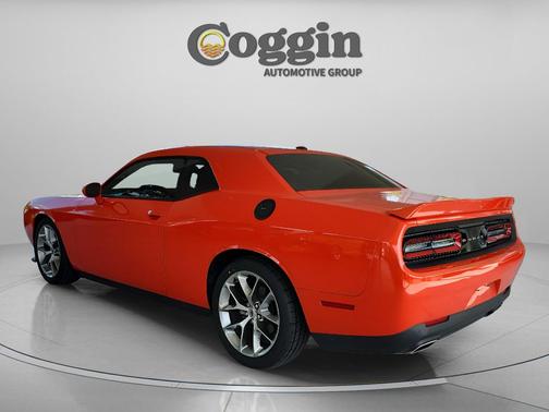 Go Mango 2021 Dodge Challenger GT