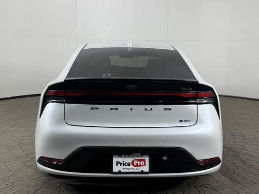 2023 Toyota Prius XLE